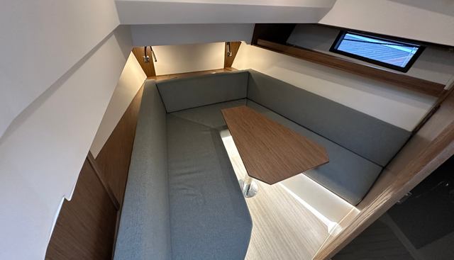 Bavaria Vida 33 Hard Top Layout 2-PALMA BOAT SHOW DISCOUNT SAVE:  22.000€ yacht for sale 24