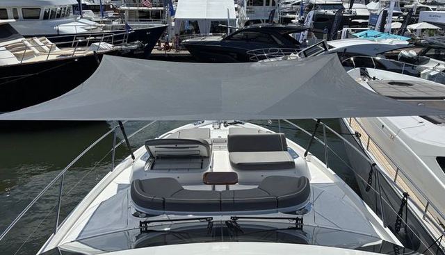 R&R yacht for sale 15