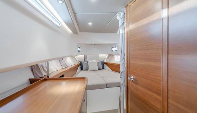 Intrepid yacht for sale 27