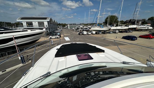 Volantis yacht for sale 23
