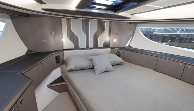 GN440FLY-016 yacht for sale 38