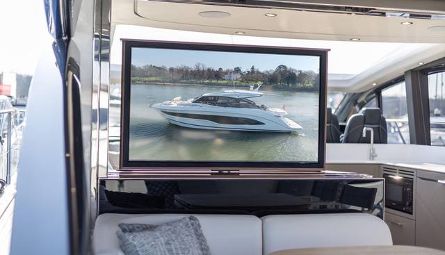 V55132 yacht for sale 43