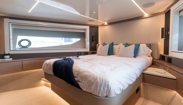 9352490 yacht for sale 39