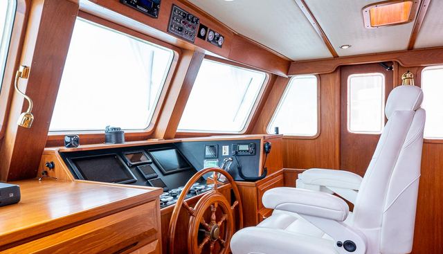 HOMES yacht for sale 15