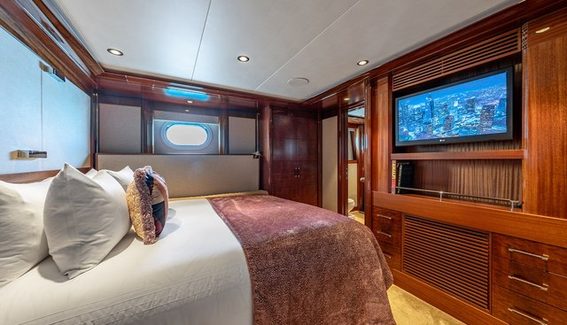 VALINOR yacht for sale 38