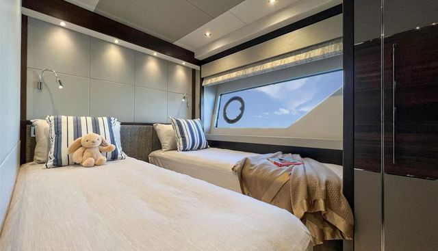 Sunseeker 76 yacht for sale 15