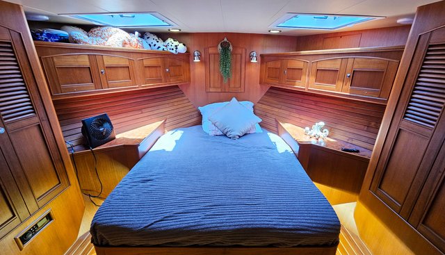 Living With E's yacht for sale 24