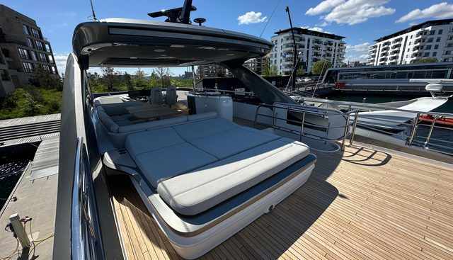 Y80018 yacht for sale 9