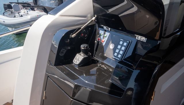1262475 yacht for sale 18