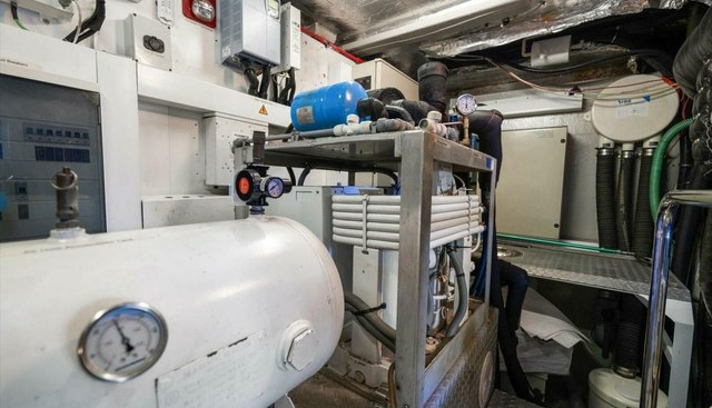 VANGUARD yacht for sale 69