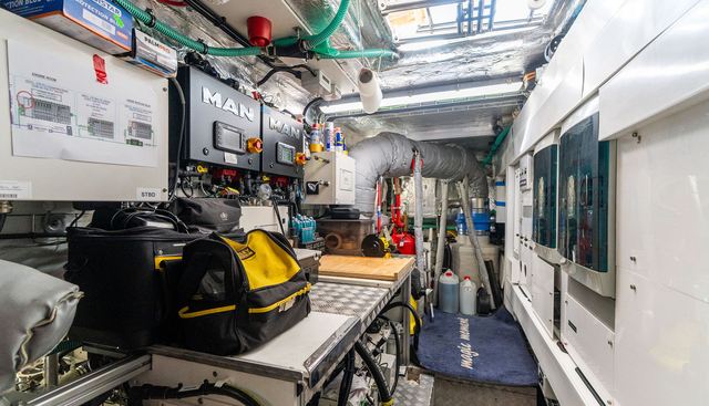 MAGIC MOMENT yacht for sale 54