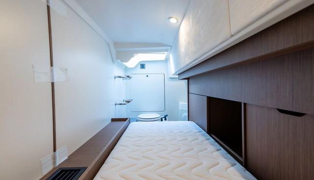 F4.9 yacht for sale 50