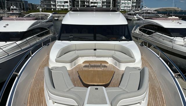 Y80018 yacht for sale 13