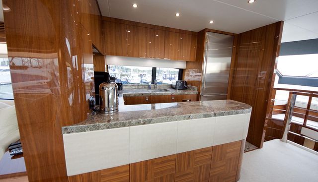 DASHING WAVE yacht for sale 17