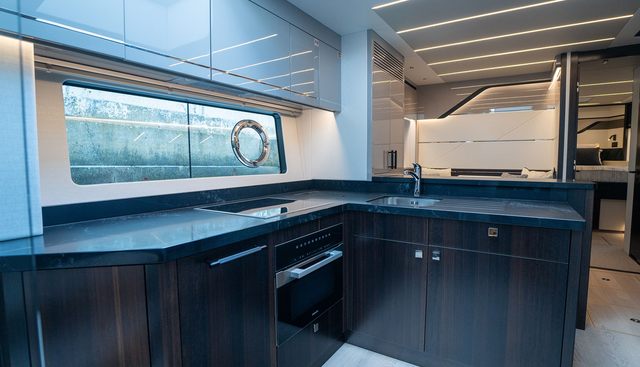 1292575 yacht for sale 24