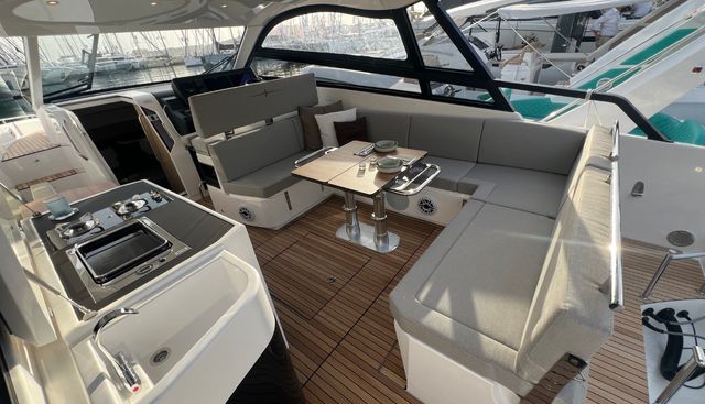 2026 Vida 33HT yacht for sale 15
