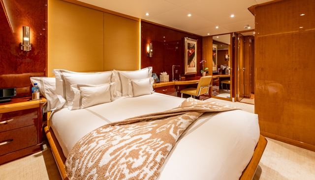 Mystique yacht for sale 27