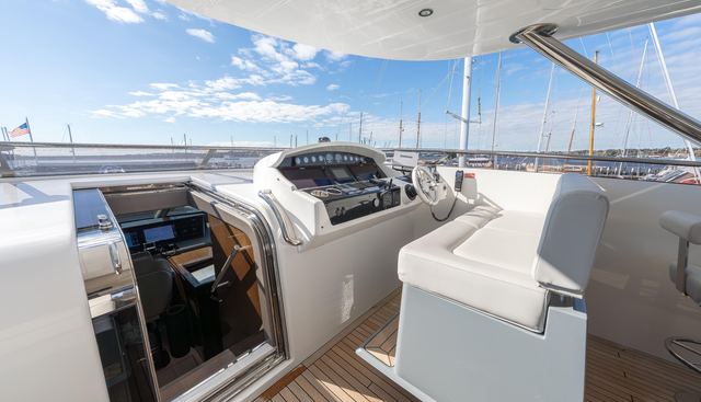 REUNION yacht for sale 25
