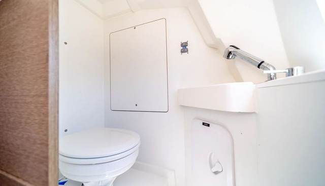 V & A yacht for sale 35