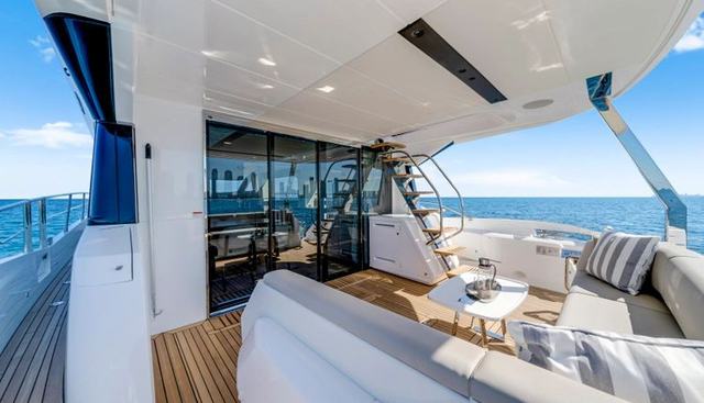 MANHATTAN 68 yacht for sale 12