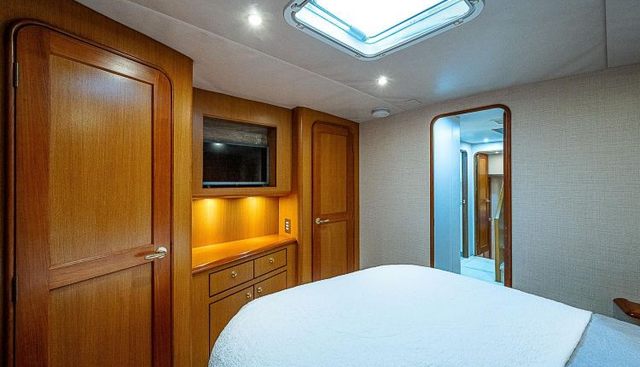 noname yacht for sale 33