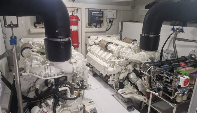 Azimut 72 Fly  yacht for sale 38