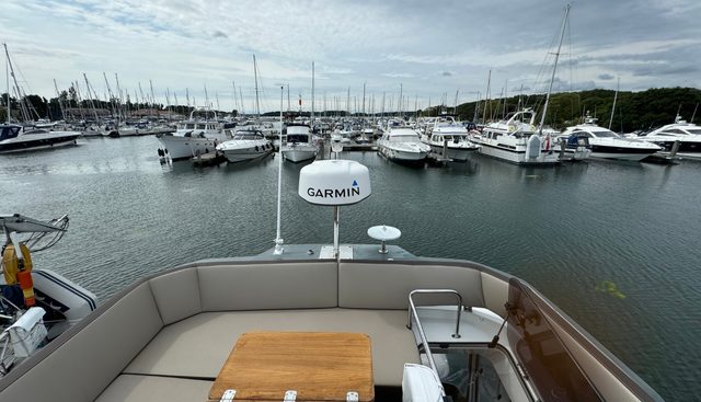 Roxy 2 yacht for sale 13