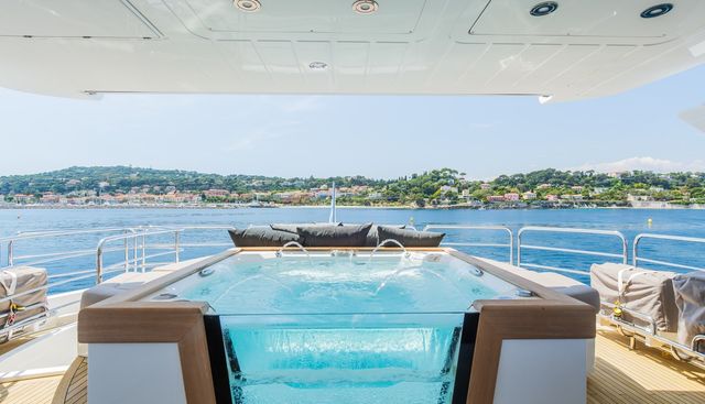 MAORO yacht for sale 23