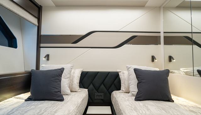 1292575 yacht for sale 37