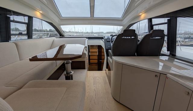 Tender Garage & Hi/Lo Swimplatform yacht for sale 35