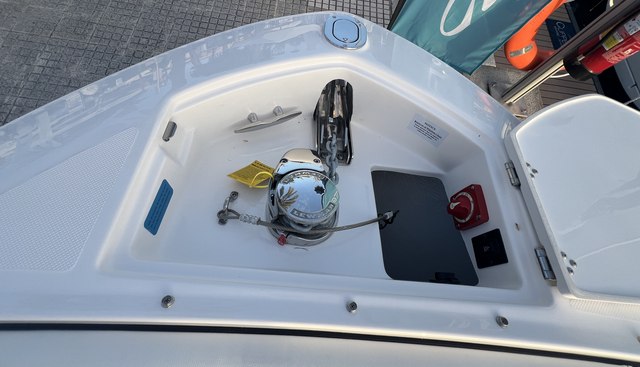 LS6 yacht for sale 28