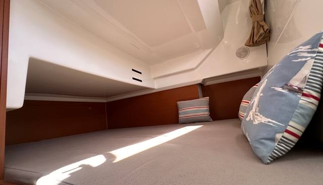 Sea Spray yacht for sale 17