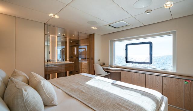 PETITE BELLE yacht for sale 40