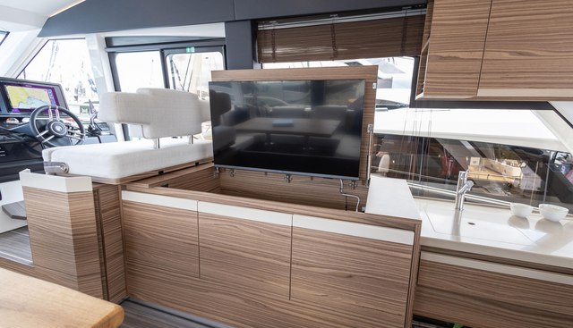 GL45FLY-76 yacht for sale 79