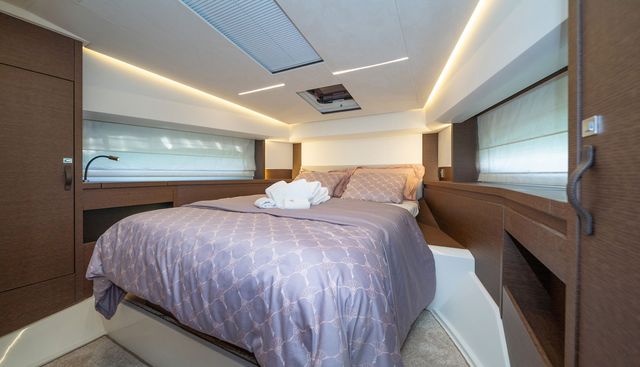 BELVEDER yacht for sale 38