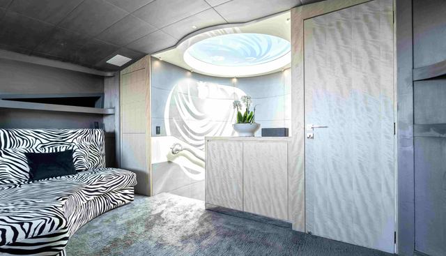 AQUILA yacht for sale 29