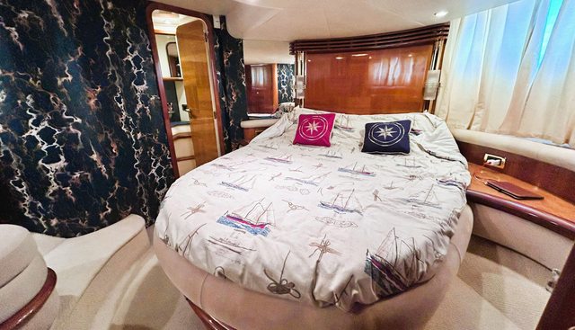 A55 yacht for sale 25