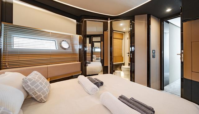 JR 28 yacht for sale 20