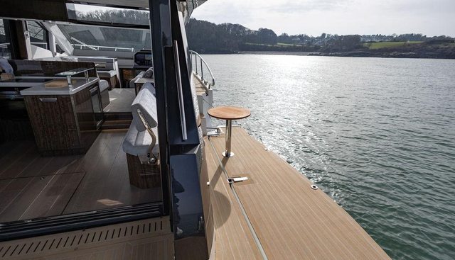 Galeon 510 SKY yacht for sale 33