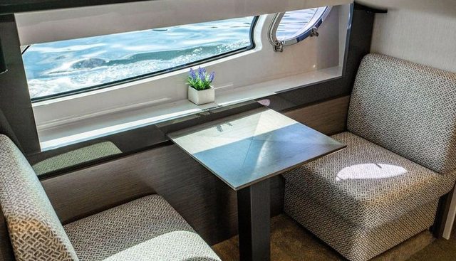 Two Bite yacht for sale 38