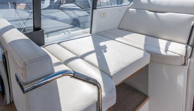 Bee's Knees yacht for sale 27