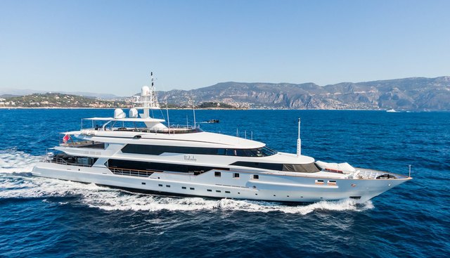 THE WELLESLEY yacht for sale 2