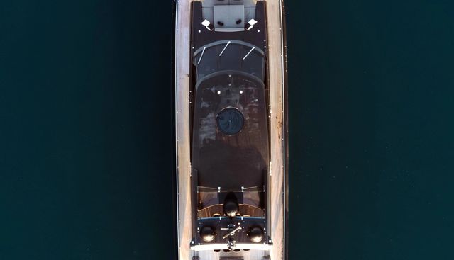 AQUILA yacht for sale 10