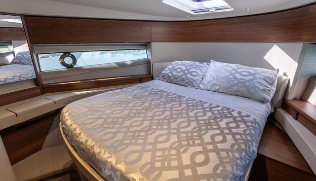 Viva yacht for sale 7