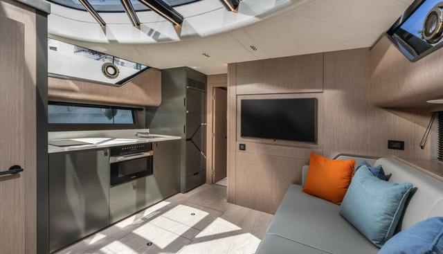 7462555 yacht for sale 14