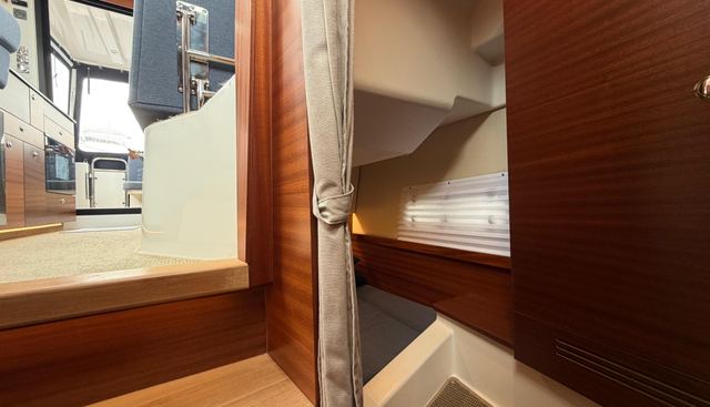 noname yacht for sale 33