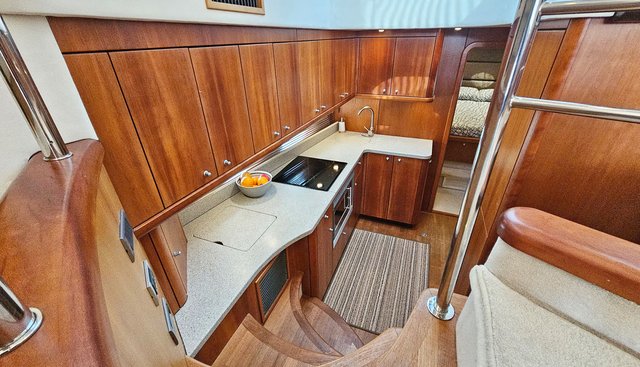 OSCAR WILDE yacht for sale 29