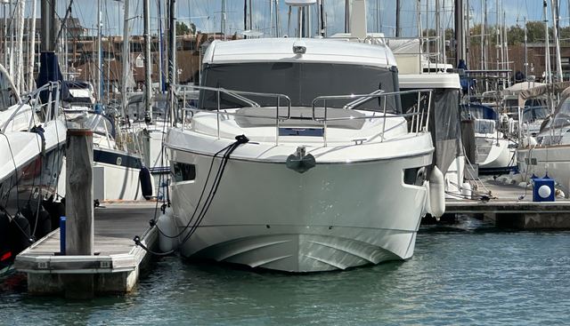 Folly Five yacht for sale 8