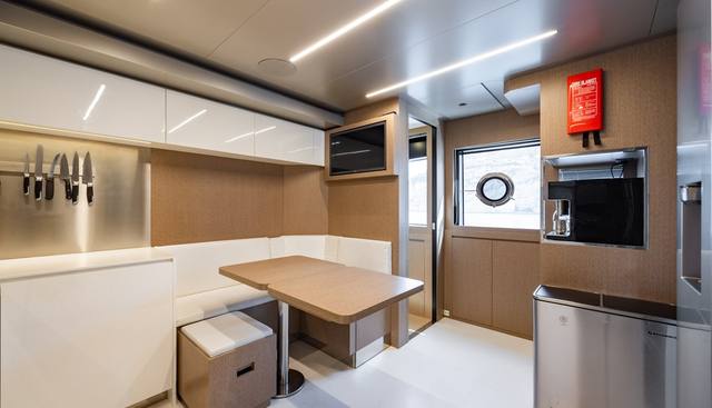 STILE DI VITA yacht for sale 34