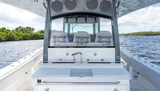 42 Lujo yacht for sale 18